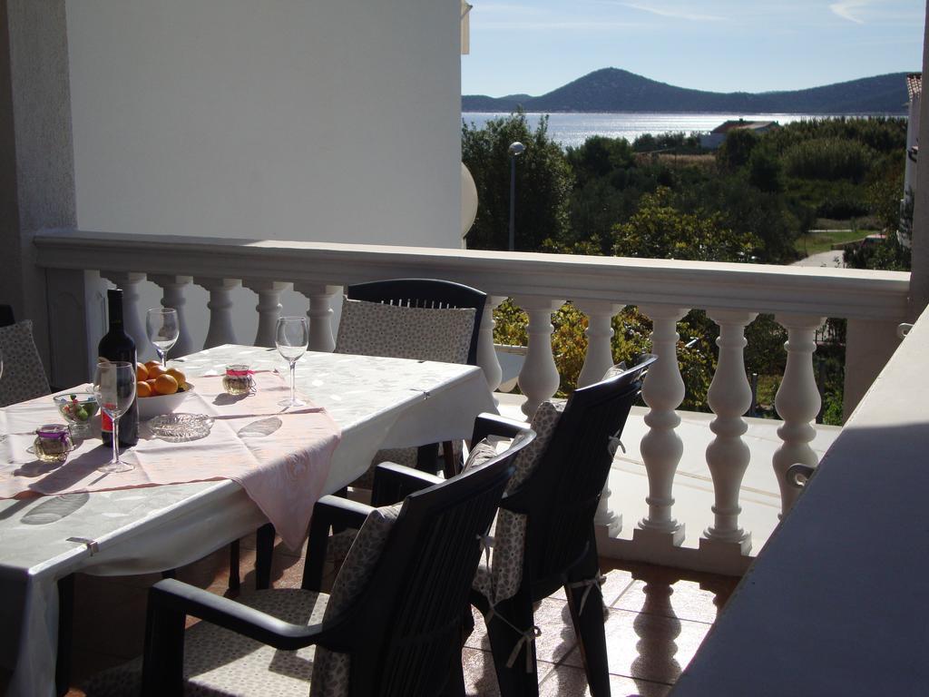 Adria Sun Apartments Βόντιτσε Εξωτερικό φωτογραφία